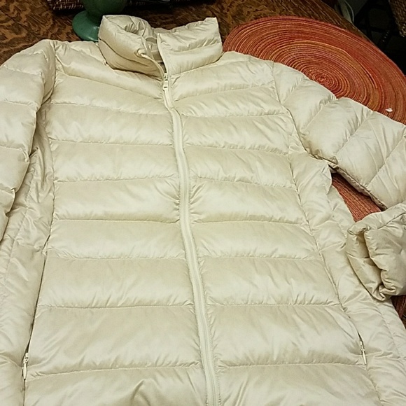 Cream Colored Puffer Jacket Ultra Light 